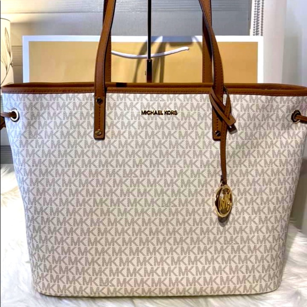 Michael Kors Jet Set Travel Large Drawstring Tote
